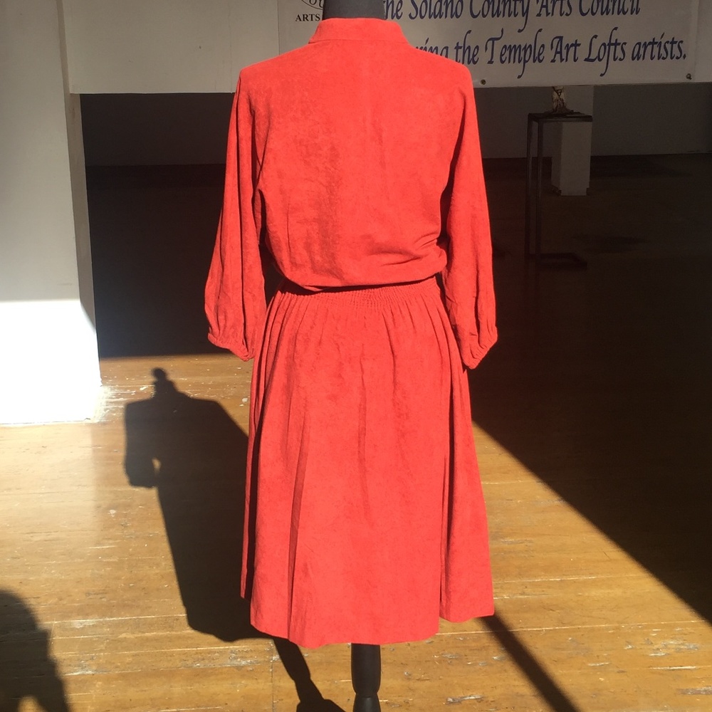 Vintage Rust colored 3/4" sleeve elastic waist button front midi dress - Picture 9 of 11